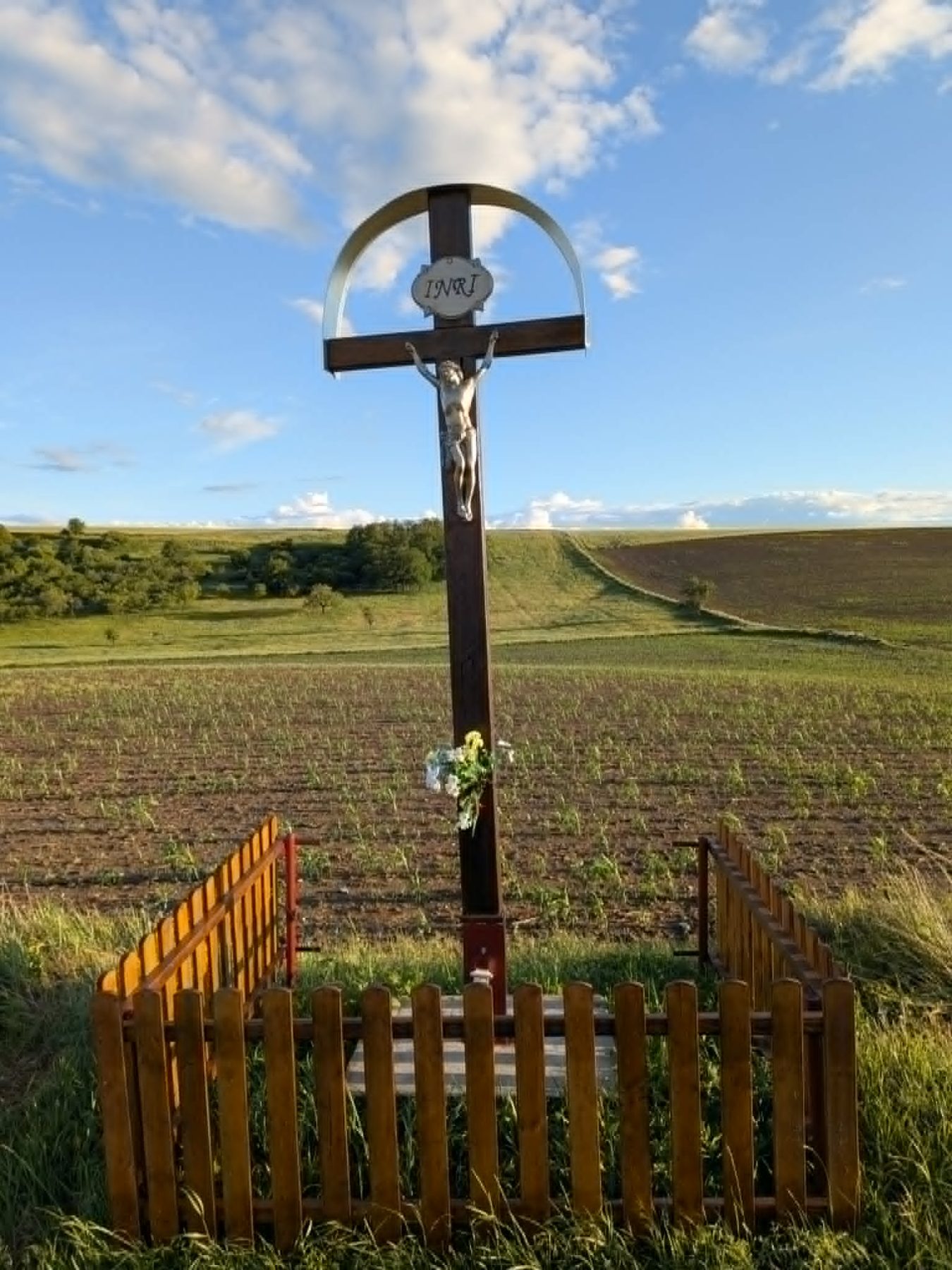 Kríž na ceste od Častkova